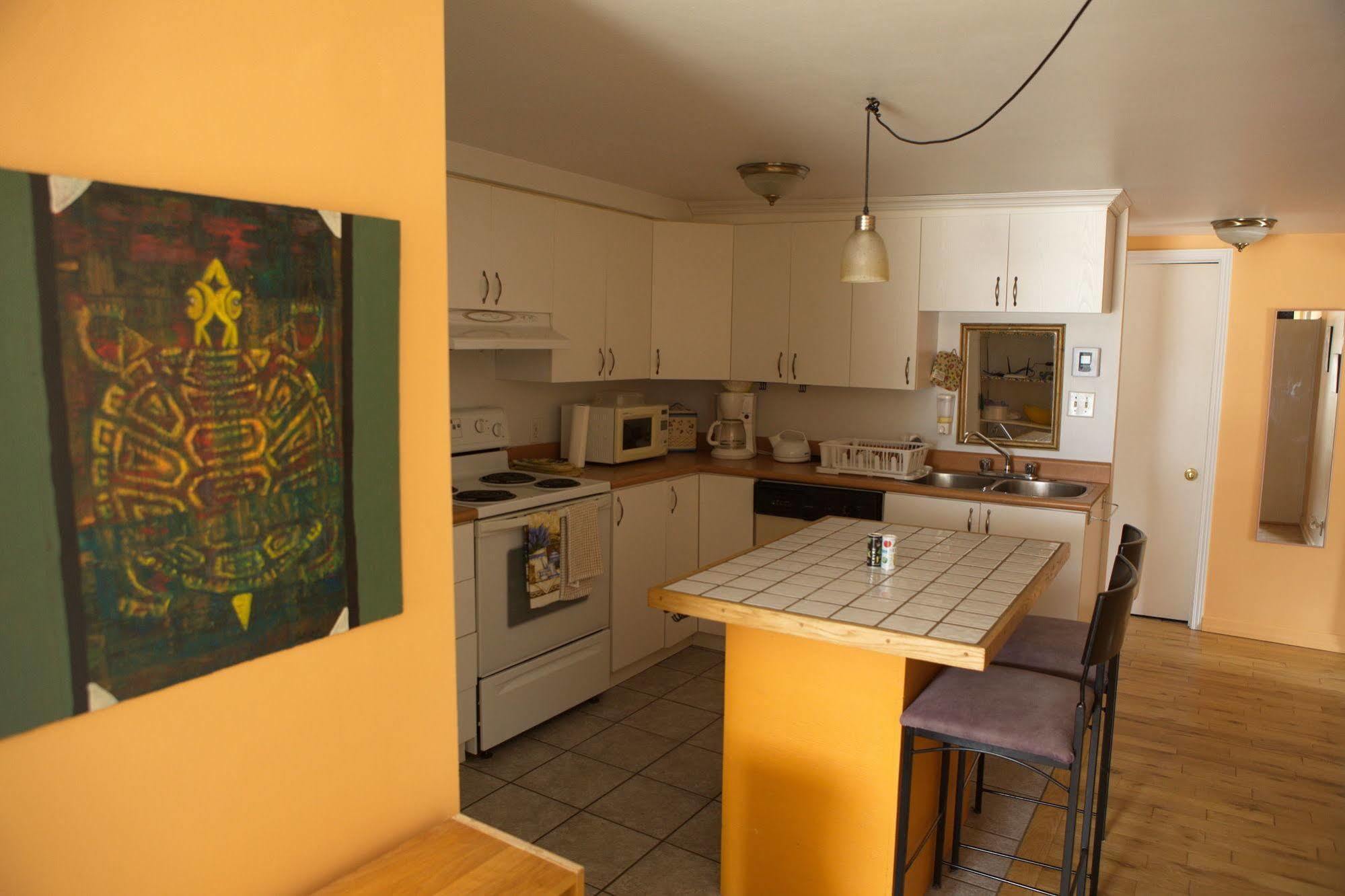 Les Appartements De La Bergeronnette Гранд-Бержерон Экстерьер фото
